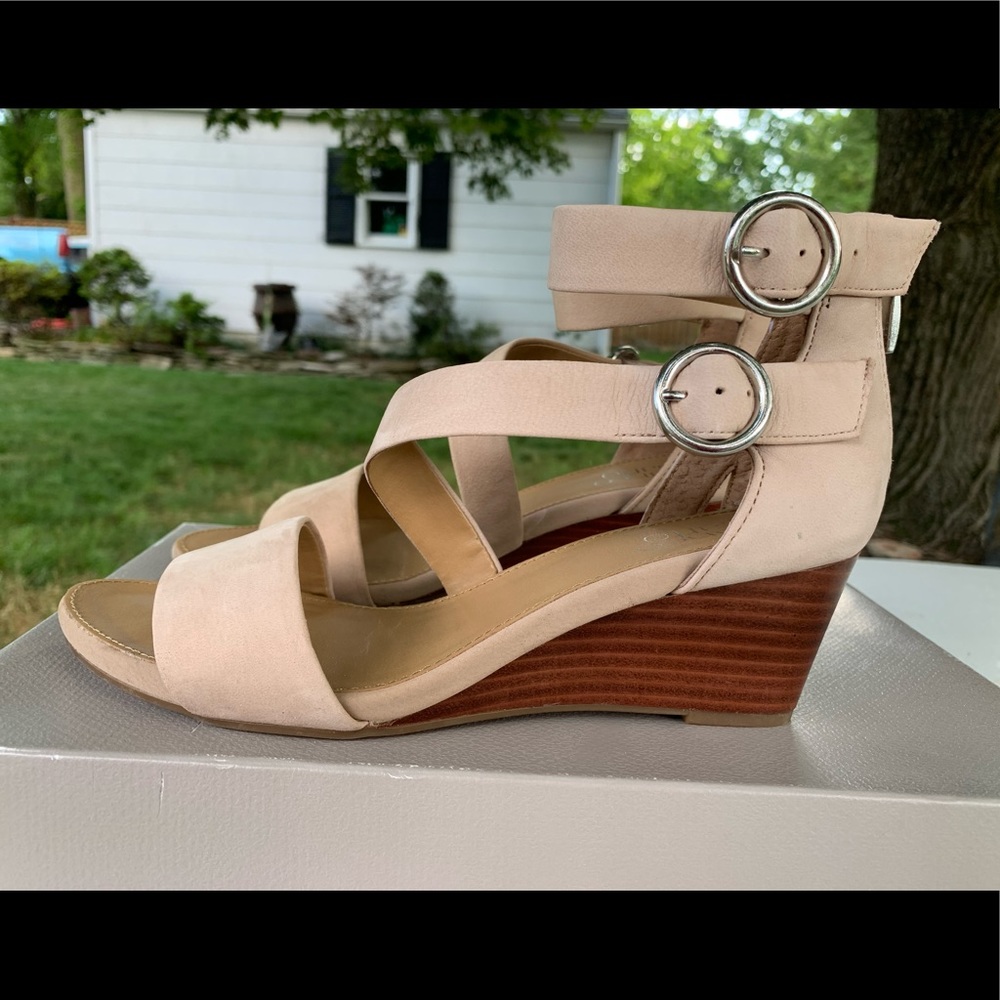 Size 6 Franco Sarto Derek Leather Sandals